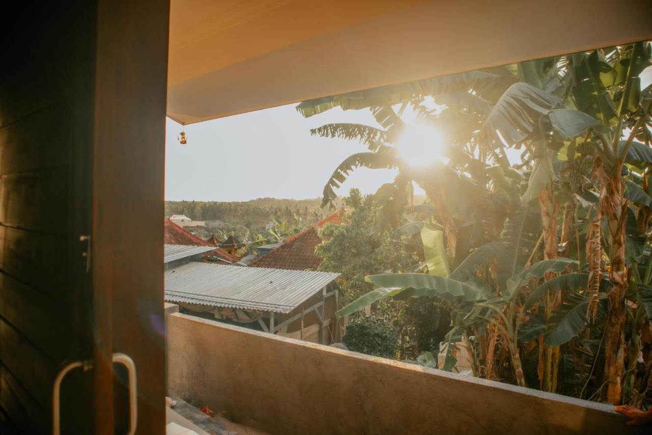 Prasi Sunrise Homestay Toyapakeh Ngoại thất bức ảnh
