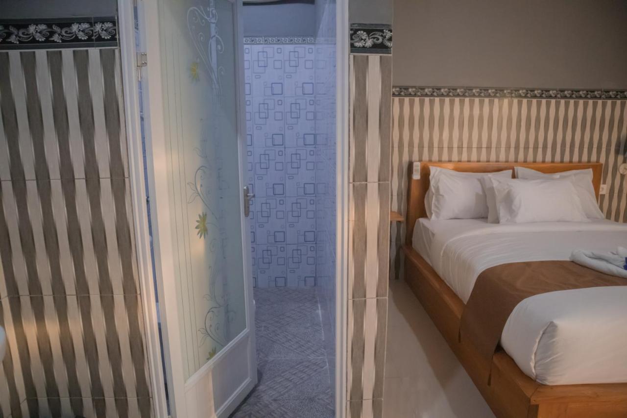 Prasi Sunrise Homestay Toyapakeh Ngoại thất bức ảnh